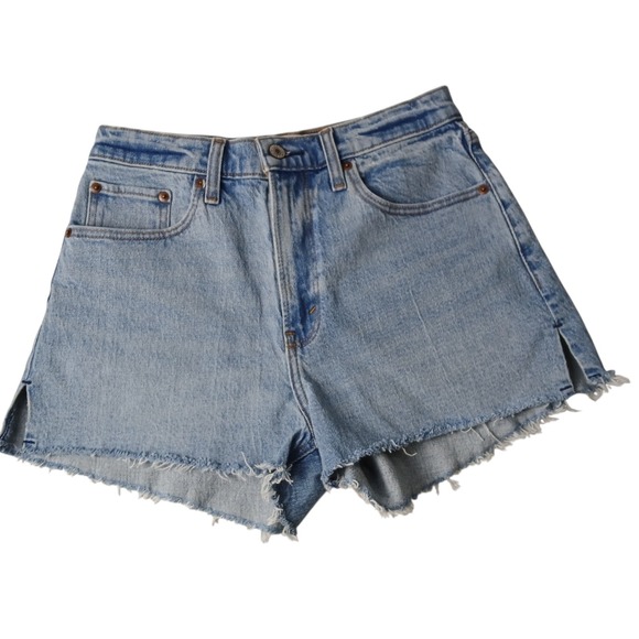 Abercrombie & Fitch Pants - Abercrombie & Fitch Curve Love High Rise Mom Shorts Light Wash Size 4 27 Raw Hem